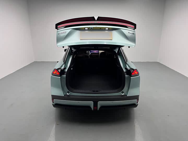 Фото 8 - Changan Deepal SL03