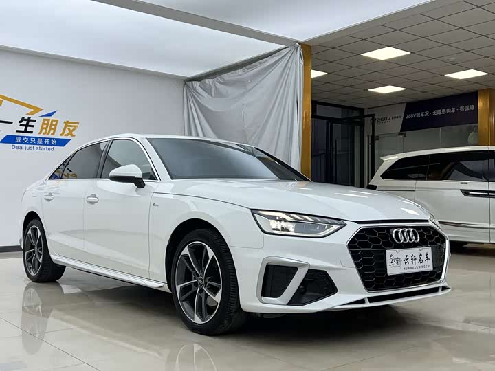 Фото 3 - Audi A4L