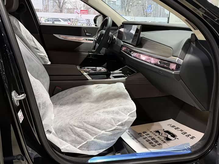 Фото 5 - BMW 7 Series