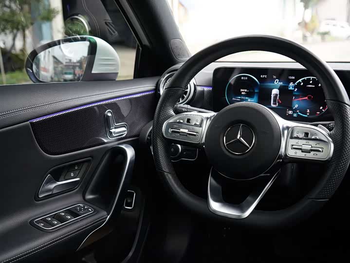Фото 9 - Mercedes-Benz A-Class