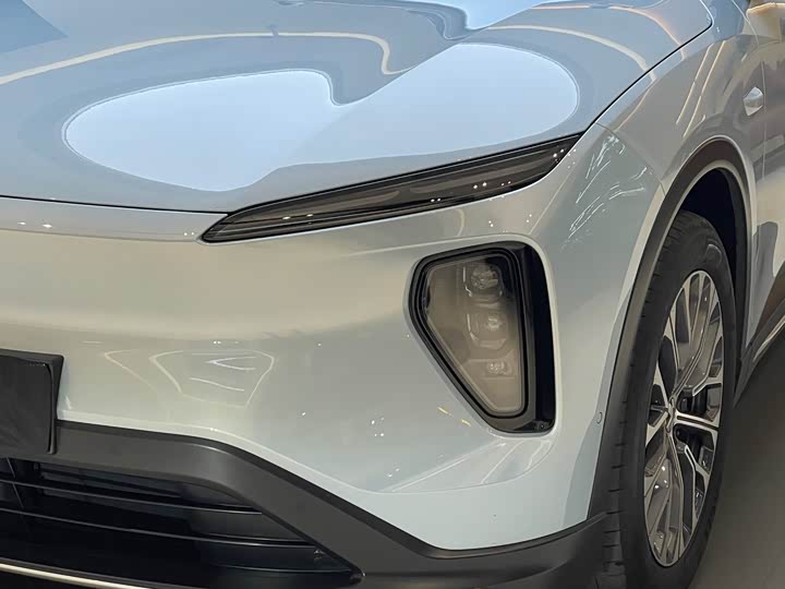 Фото 2 - Nio ES6