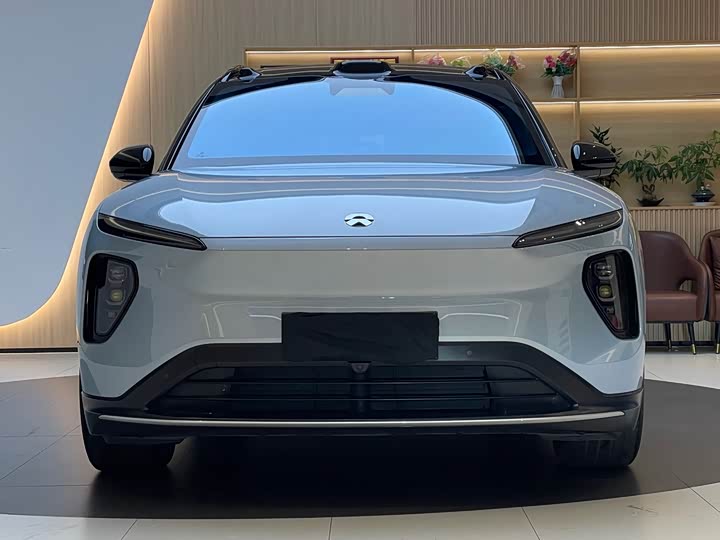 Фото 3 - Nio ES6