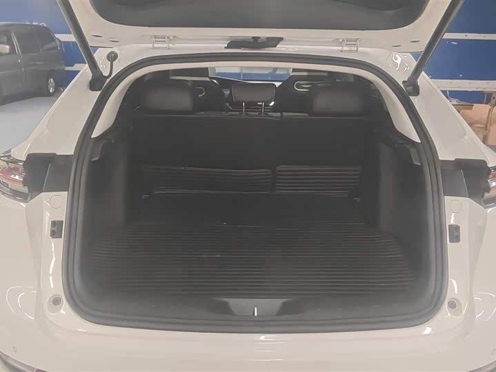 Фото 4 - Changan UNI-K Hybrid