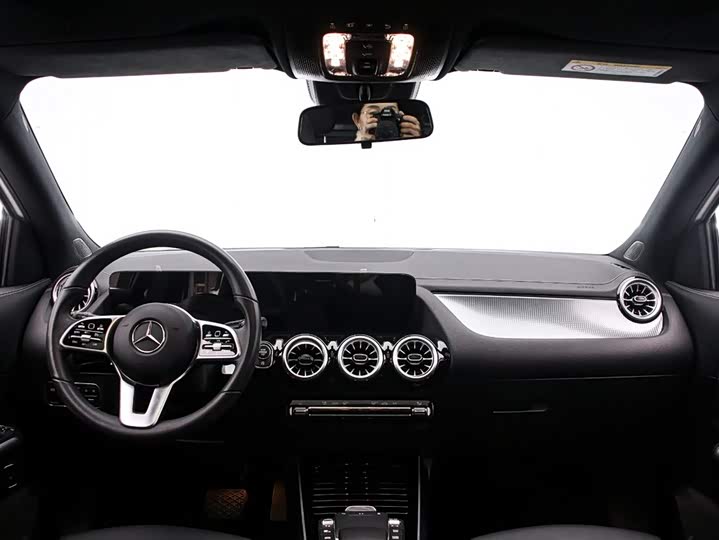 Фото 5 - Mercedes-Benz GLA-Class