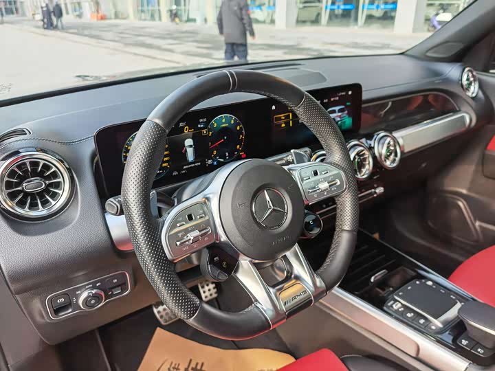 Фото 5 - Mercedes-Benz GLB-Class AMG