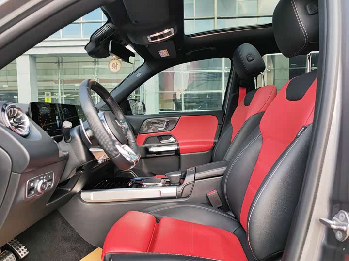 Фото 6 - Mercedes-Benz GLB-Class AMG