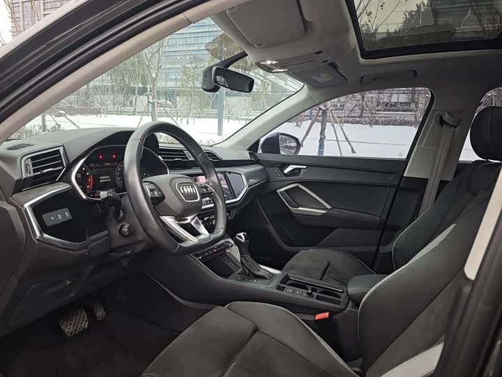 Фото 5 - Audi Q3