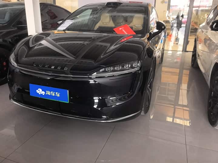 Фото 2 - Luxeed R7