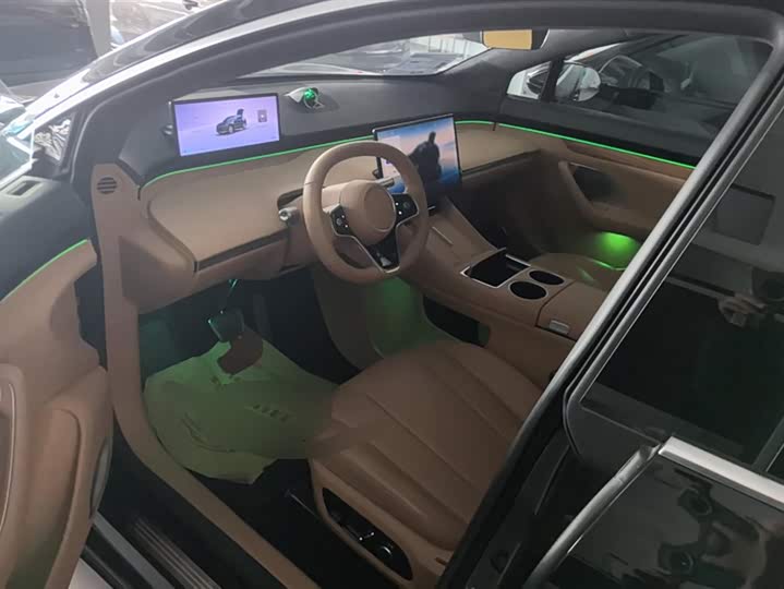 Фото 7 - Luxeed R7