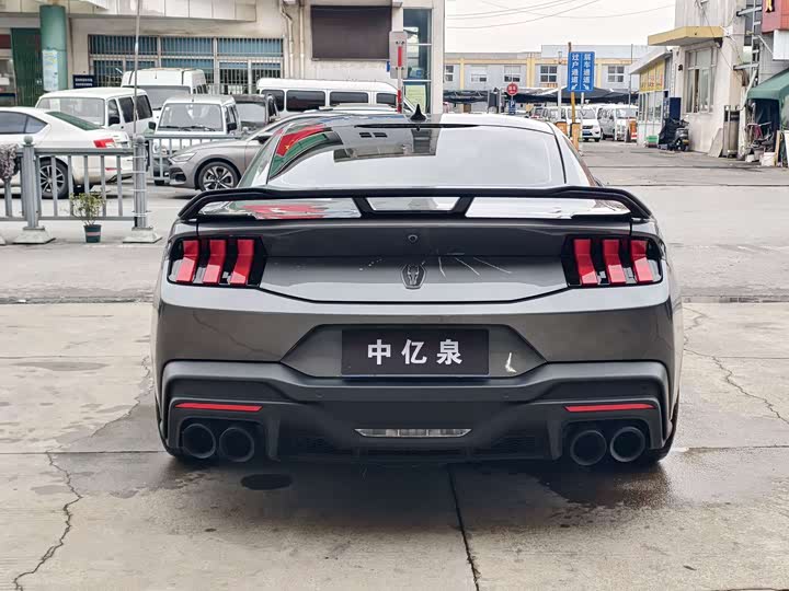 Фото 4 - Ford Mustang