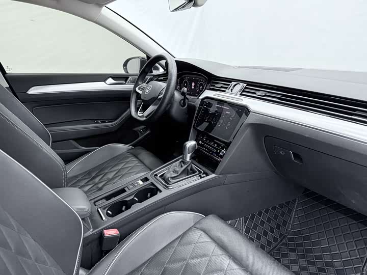 Фото 8 - Volkswagen Magotan GTE Hybrid