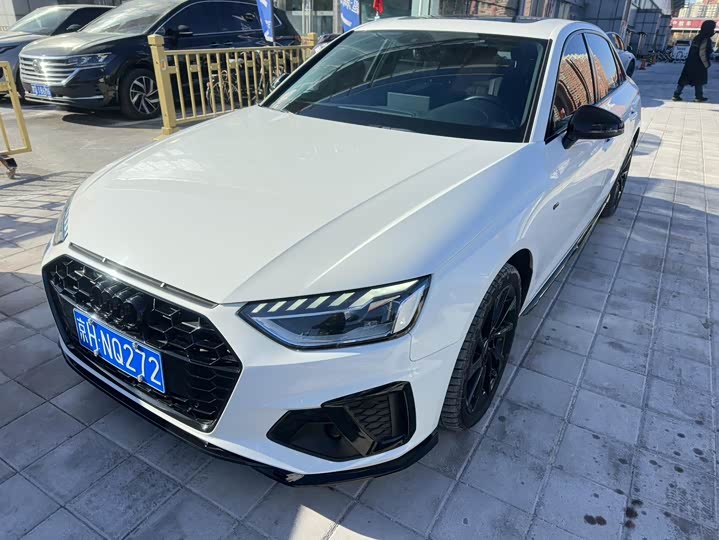 Фото 1 - Audi A4L