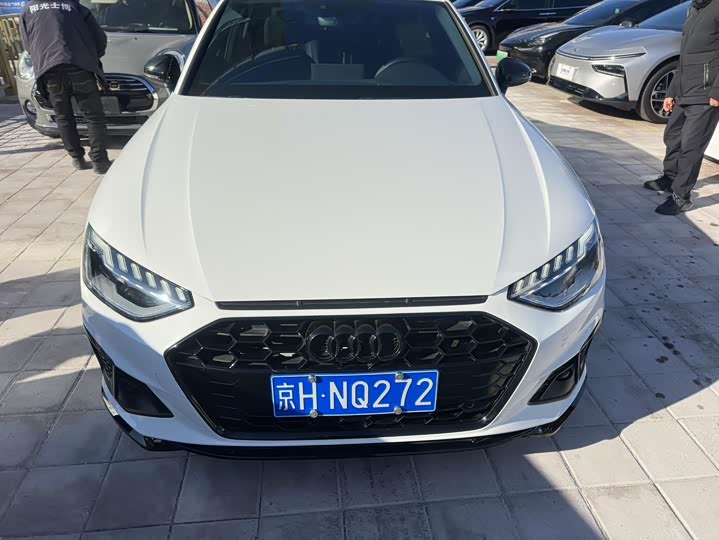 Фото 2 - Audi A4L