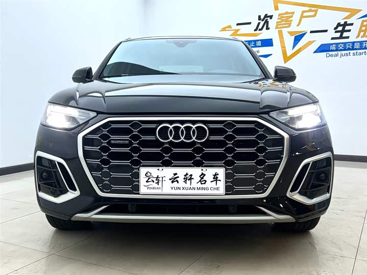 Фото 2 - Audi Q5L