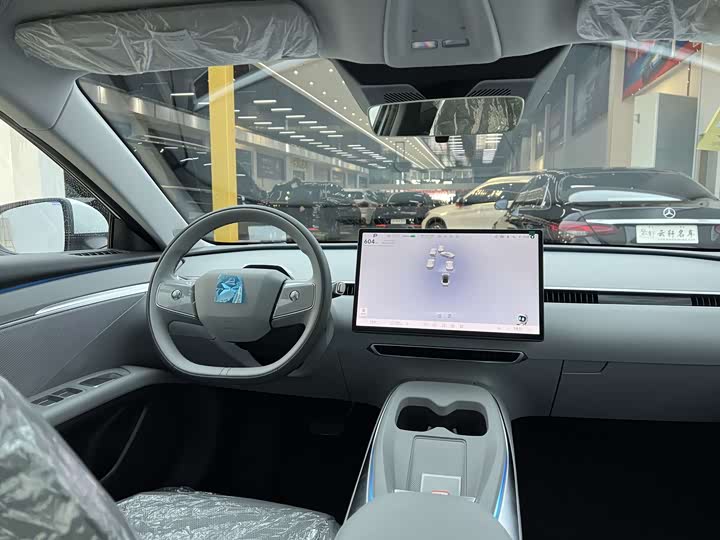 Фото 5 - XPeng Mona M03