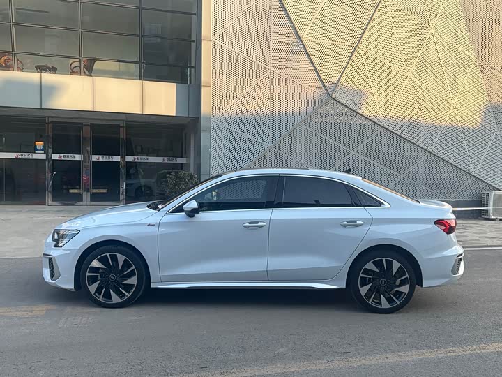 Фото 4 - Audi A3