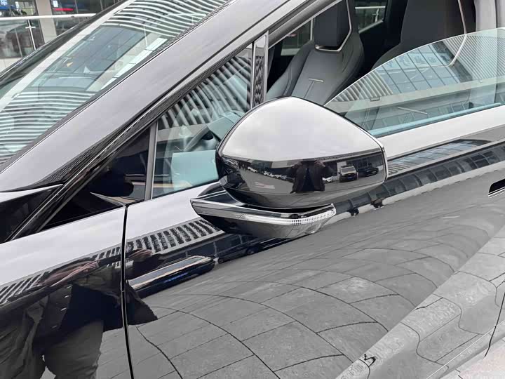 Фото 7 - Zeekr X
