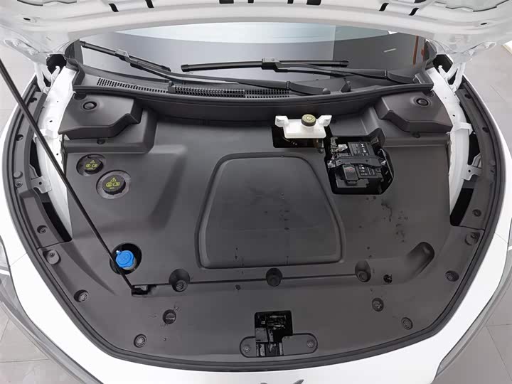 Фото 6 - XPeng Mona M03