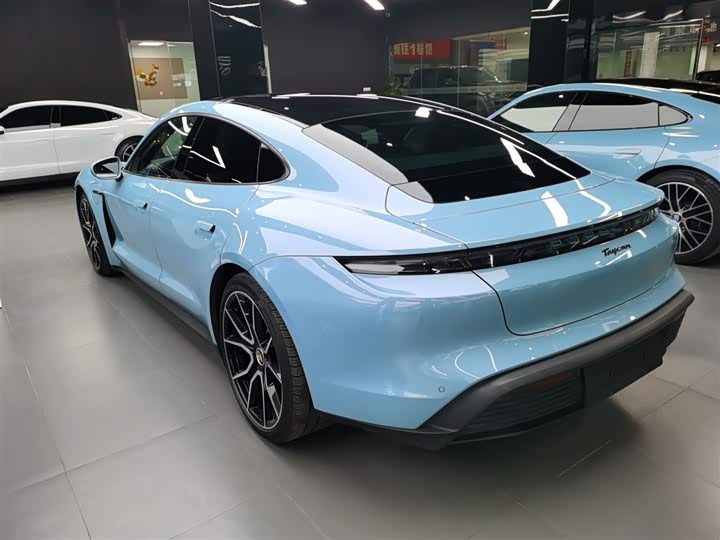 Фото 5 - Porsche Taycan