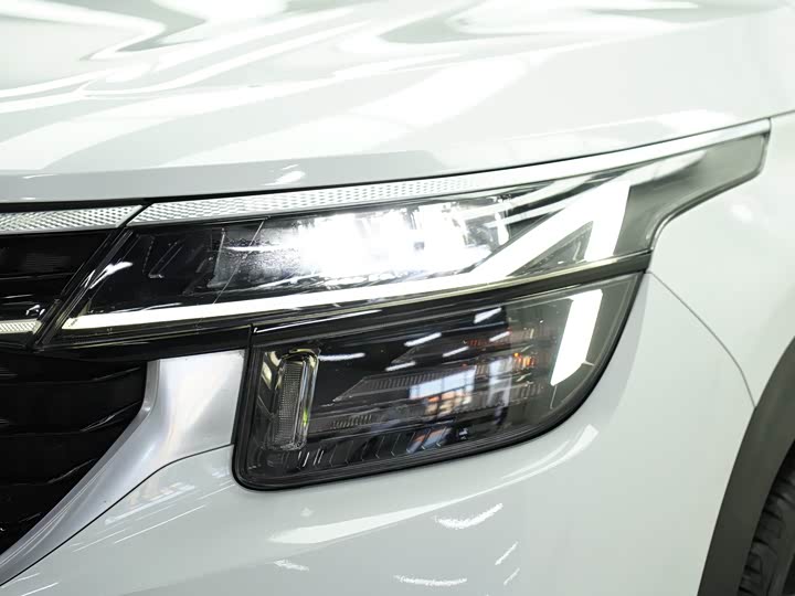 Фото 7 - Kia Seltos