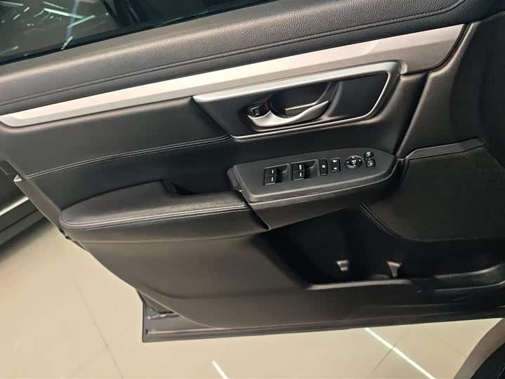 Фото 7 - Honda CR-V