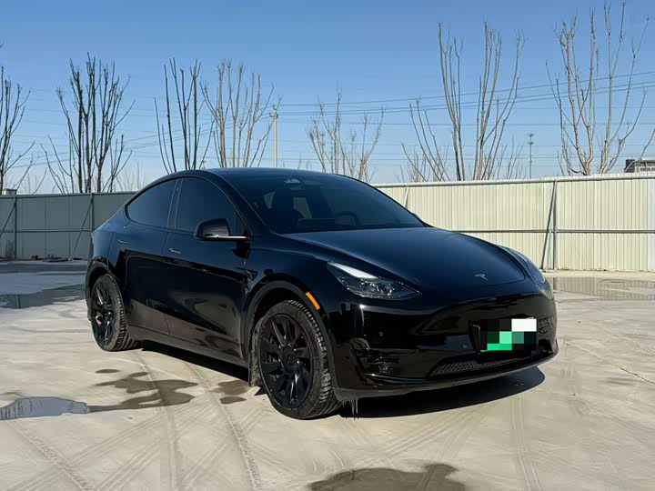 Фото 3 - Tesla Model Y