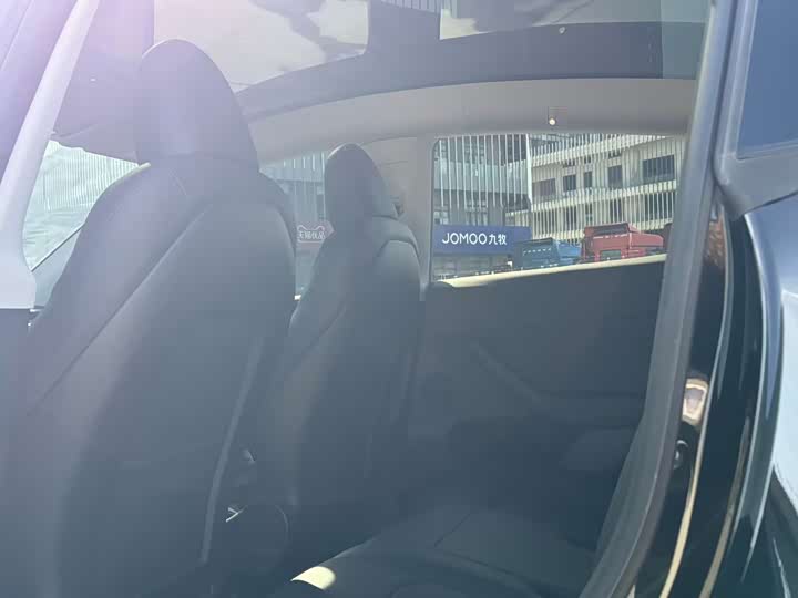 Фото 6 - Tesla Model Y