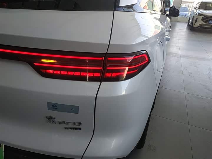 Фото 8 - BYD Song Pro Hybrid