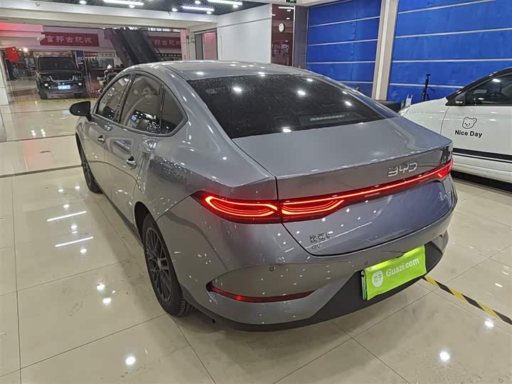 Фото 4 - BYD Qin Plus