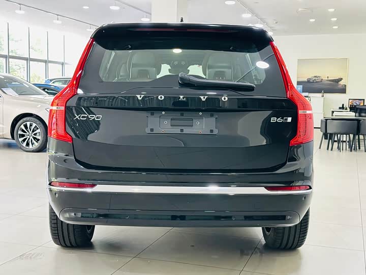 Фото 6 - Volvo XC90