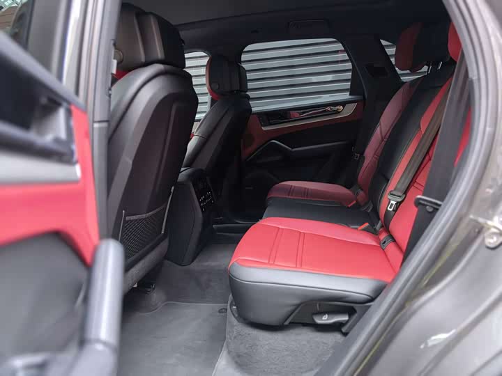 Фото 9 - Porsche Cayenne