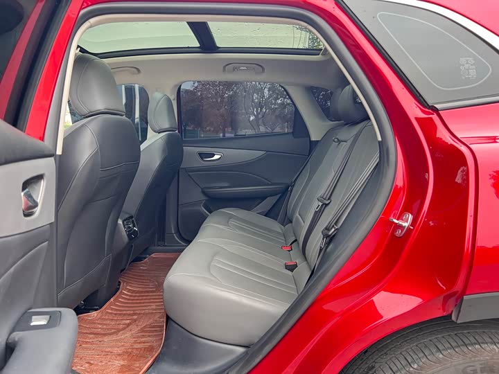 Фото 5 - MG Motor ES5