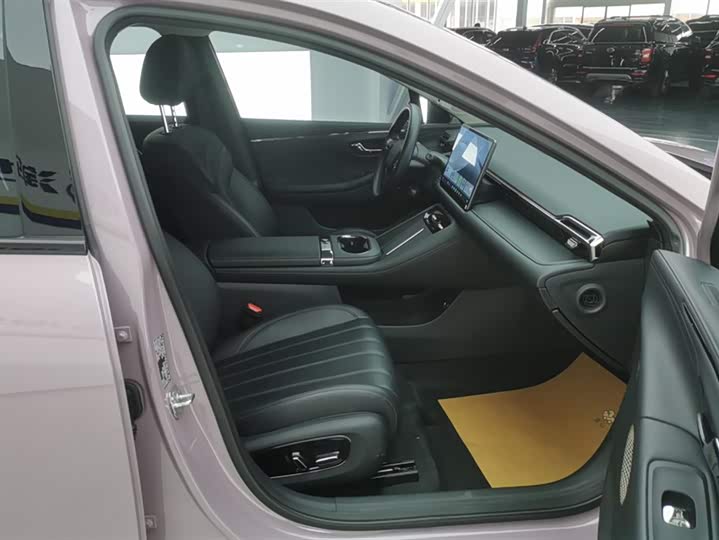 Фото 8 - GAC Aion RT