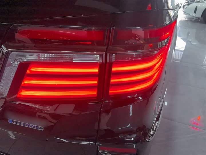 Фото 8 - Honda Elysion