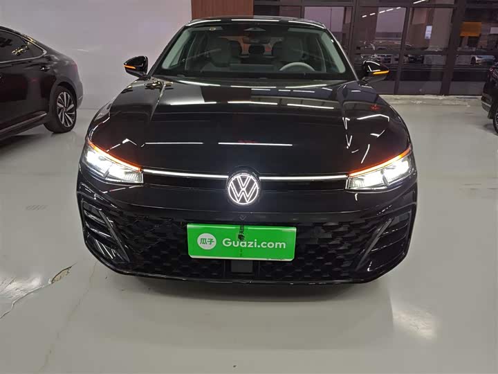 Фото 3 - Volkswagen Passat