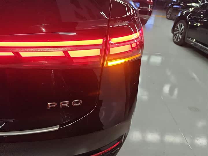 Фото 8 - Volkswagen Passat