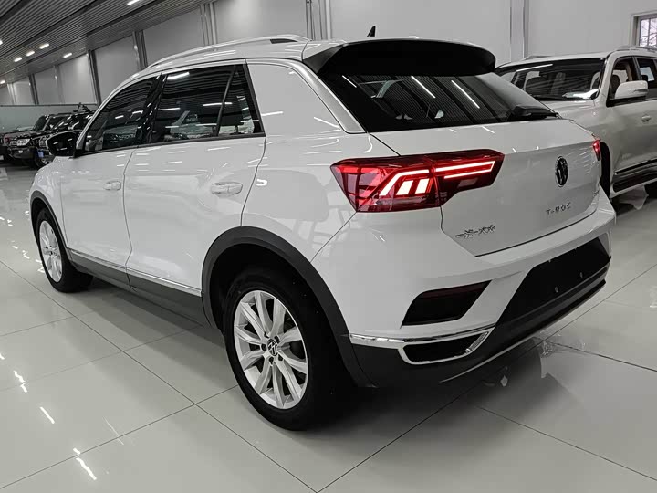 Фото 6 - Volkswagen T-Roc