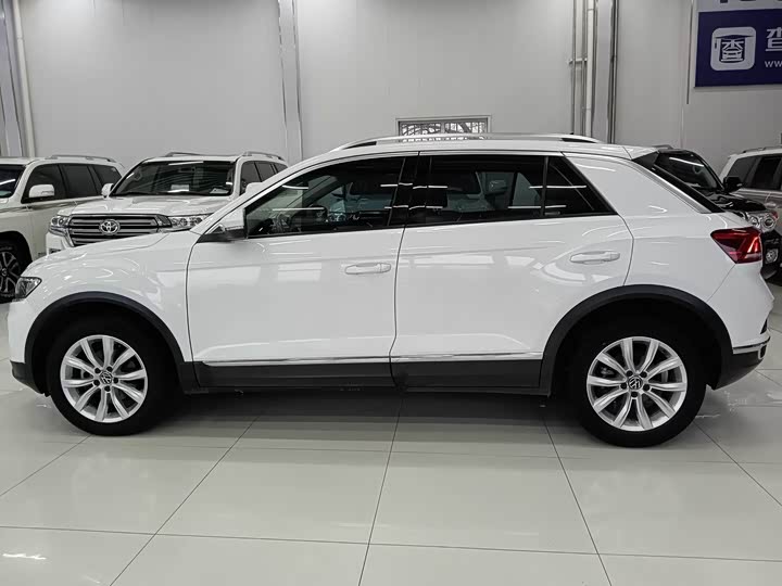 Фото 7 - Volkswagen T-Roc
