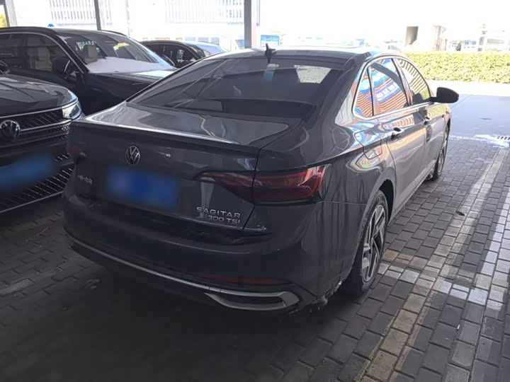 Фото 7 - Volkswagen Sagitar L