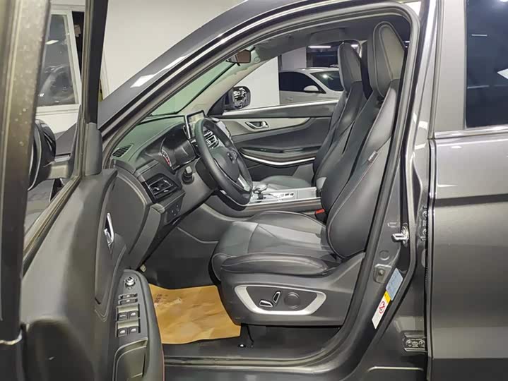 Фото 9 - Changan CS75