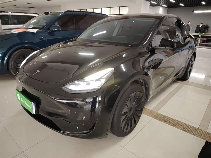 Фото 1 - Tesla Model Y