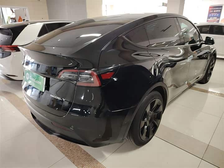 Фото 7 - Tesla Model Y