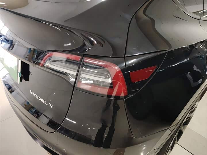 Фото 8 - Tesla Model Y