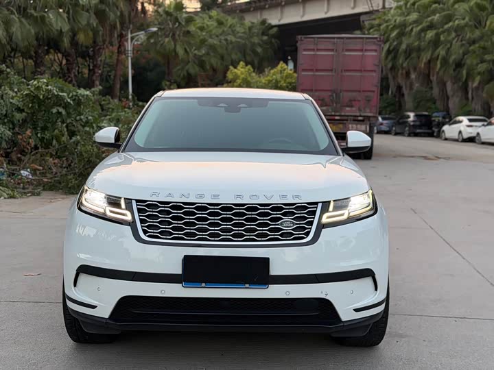 Фото 2 - Land Rover Range Rover Velar
