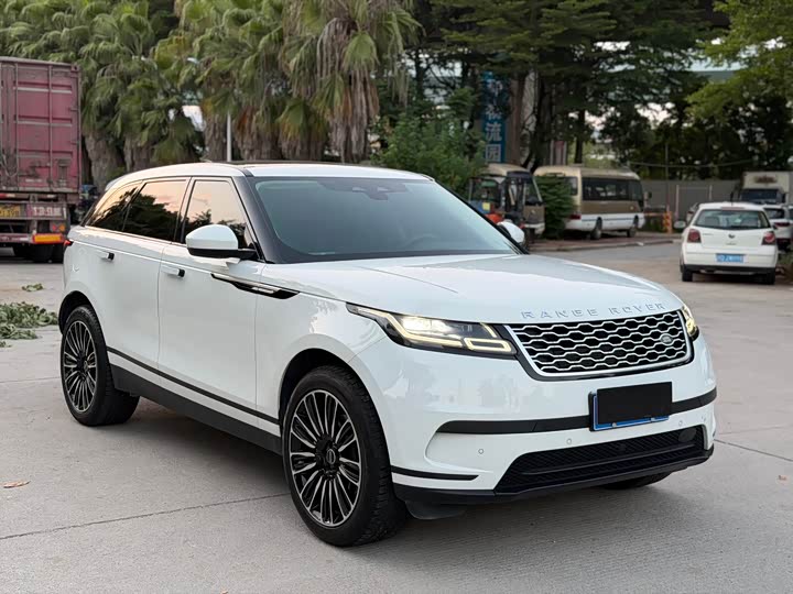 Фото 3 - Land Rover Range Rover Velar