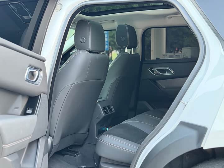 Фото 6 - Land Rover Range Rover Velar