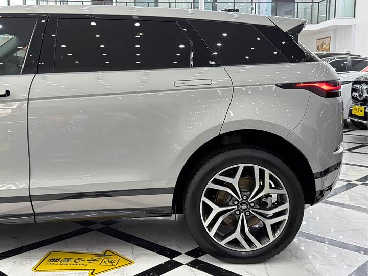 Фото 4 - Land Rover Range Rover Evoque L