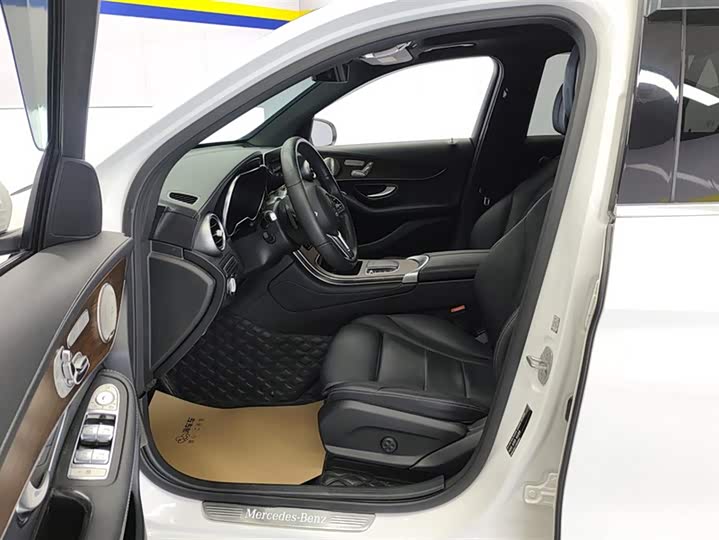 Фото 9 - Mercedes-Benz GLC-Class