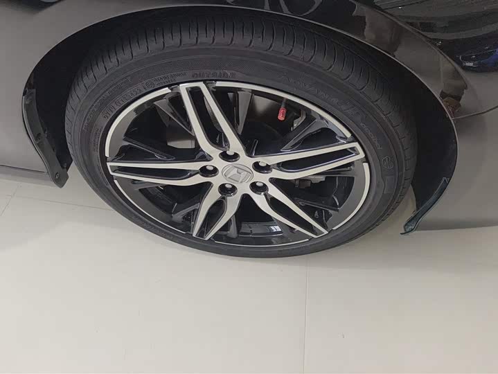 Фото 6 - Honda Inspire