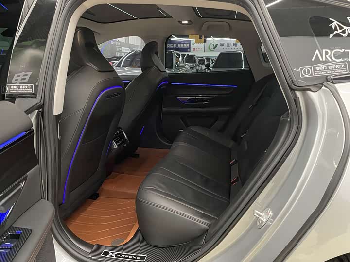 Фото 5 - XPeng P7